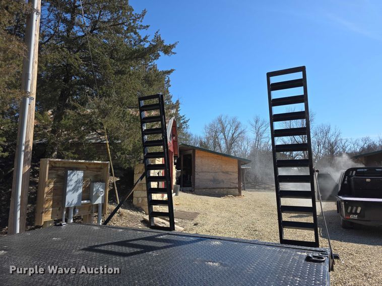 image for item FI0878 2012 Mitsubishi Fuso FE160 Crew Cab flatbed truck