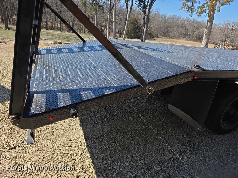 image for item FI0878 2012 Mitsubishi Fuso FE160 Crew Cab flatbed truck