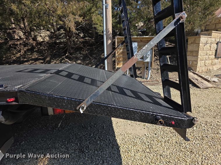 image for item FI0878 2012 Mitsubishi Fuso FE160 Crew Cab flatbed truck