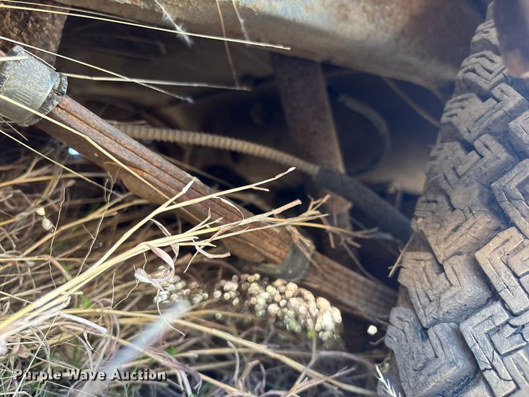 image for item FI0932 1951 Ford Deluxe coupe