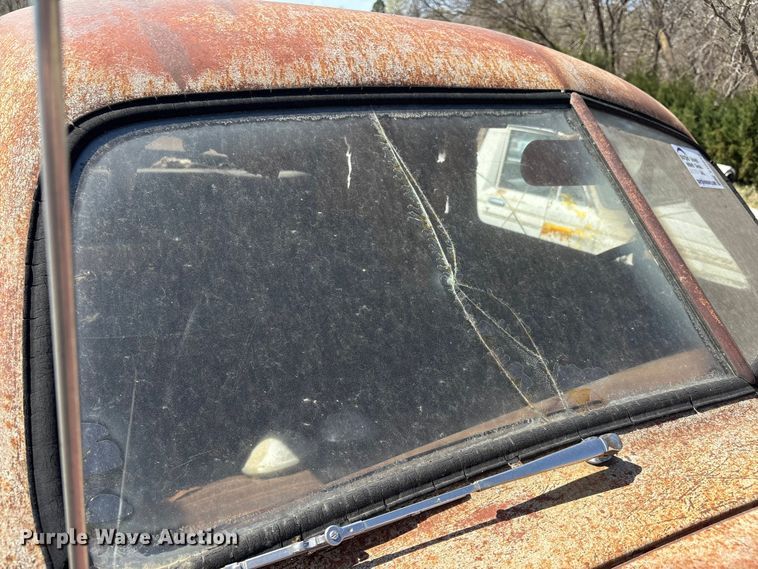 image for item FI0932 1951 Ford Deluxe coupe