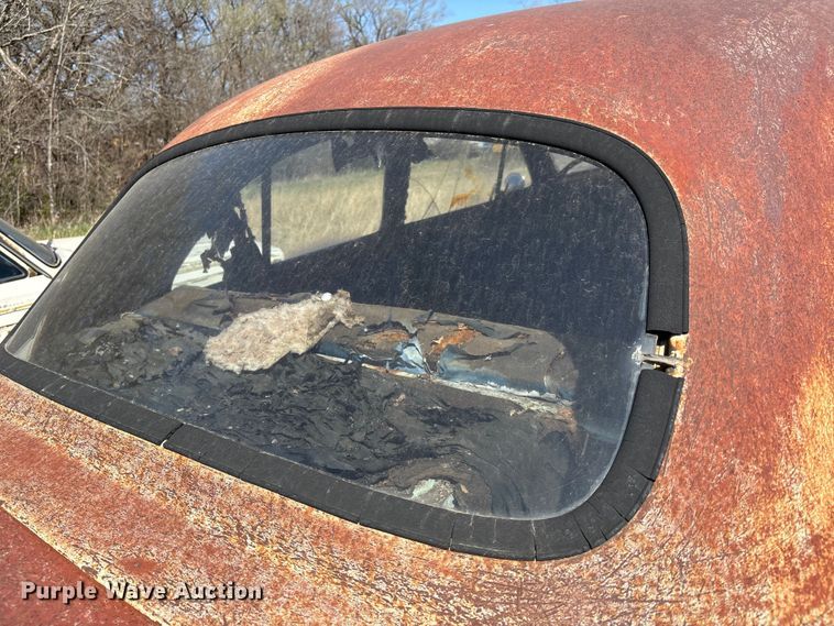 image for item FI0932 1951 Ford Deluxe coupe