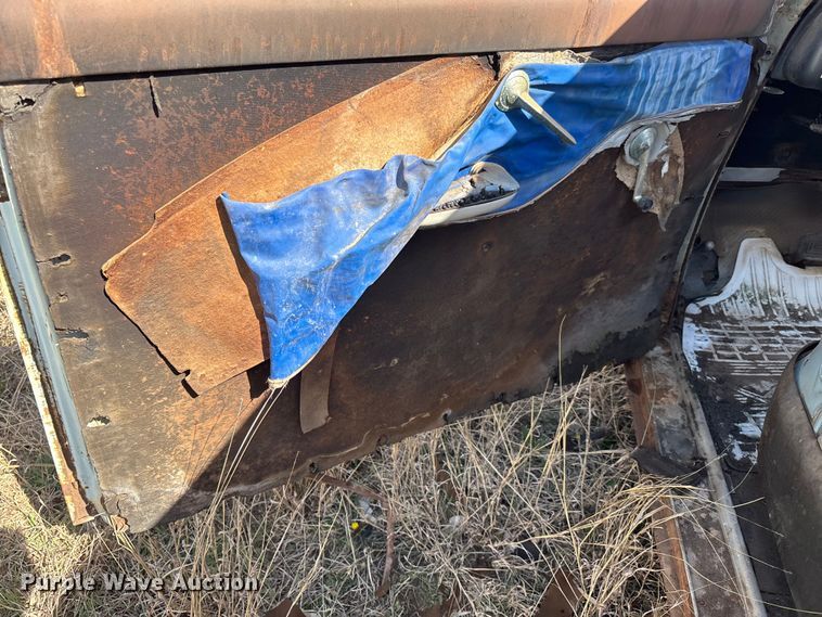 image for item FI0932 1951 Ford Deluxe coupe