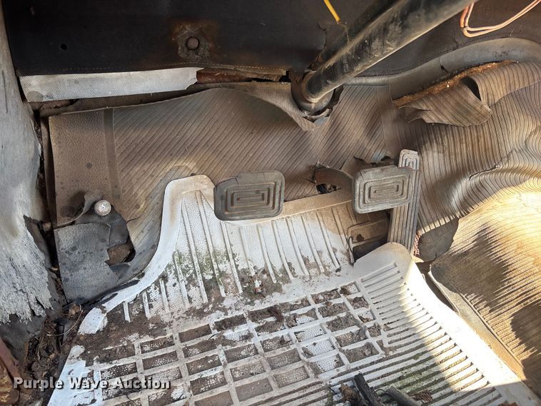 image for item FI0932 1951 Ford Deluxe coupe