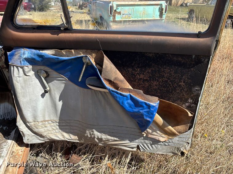 image for item FI0932 1951 Ford Deluxe coupe