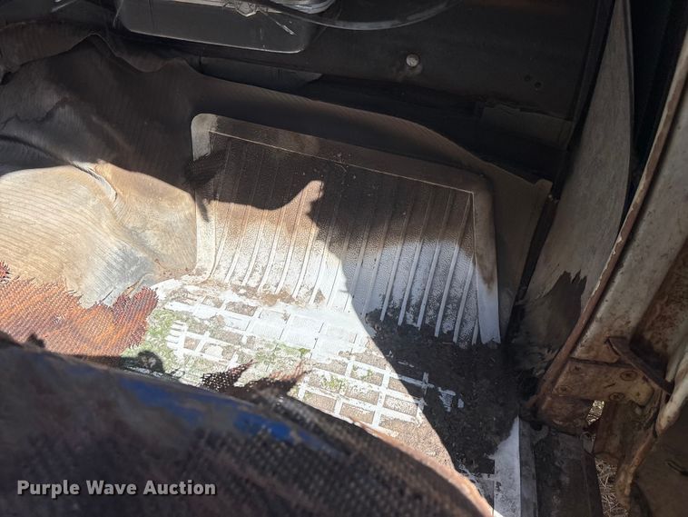 image for item FI0932 1951 Ford Deluxe coupe