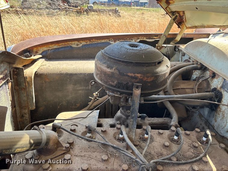 image for item FI0932 1951 Ford Deluxe coupe