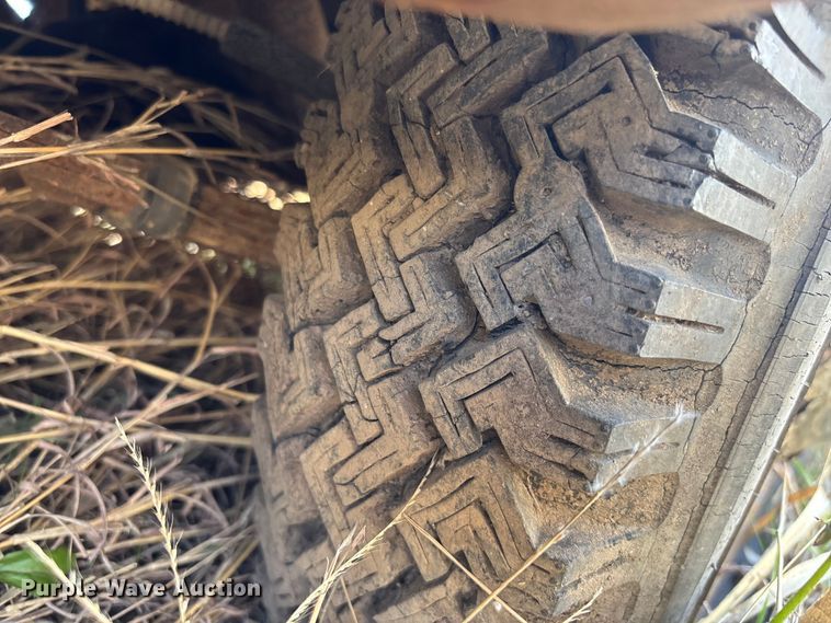 image for item FI0932 1951 Ford Deluxe coupe