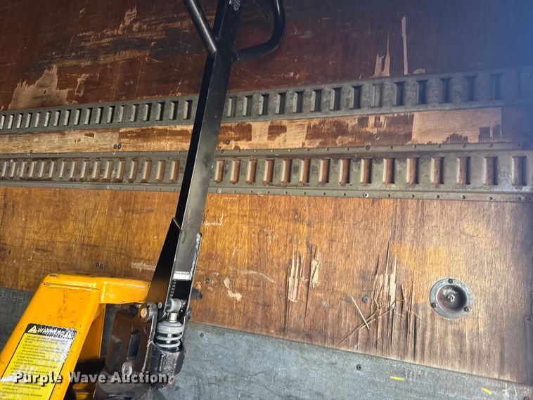 image for item FK0011 2004 Sterling Acterra box truck