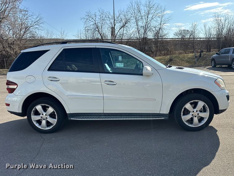 image for item FK0012 2009 Mercedes-Benz ML350 SUV
