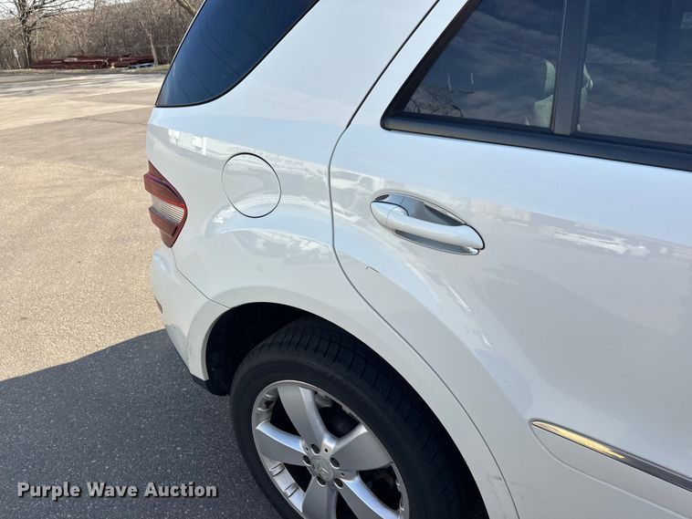 image for item FK0012 2009 Mercedes-Benz ML350 SUV