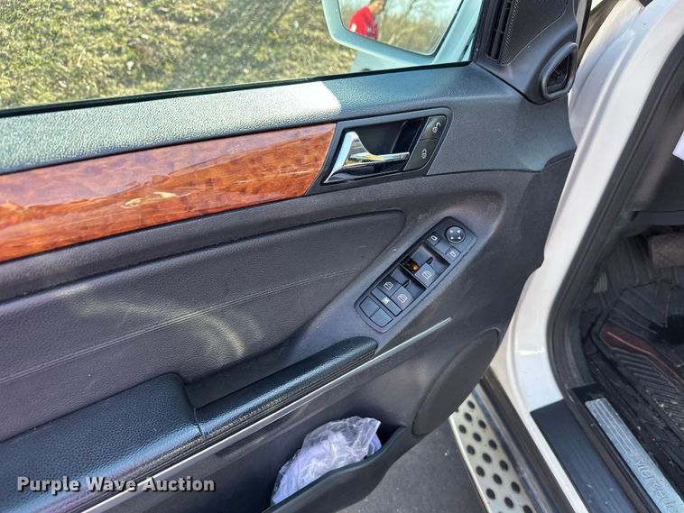 image for item FK0012 2009 Mercedes-Benz ML350 SUV