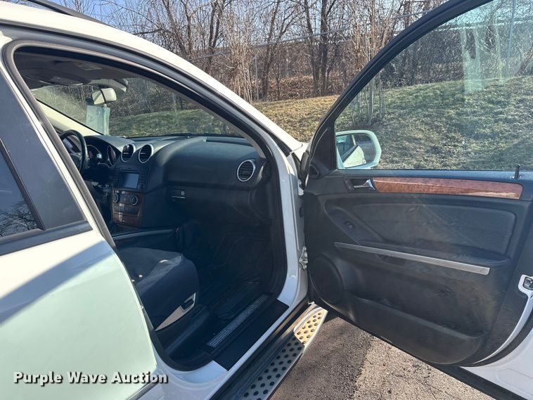 image for item FK0012 2009 Mercedes-Benz ML350 SUV