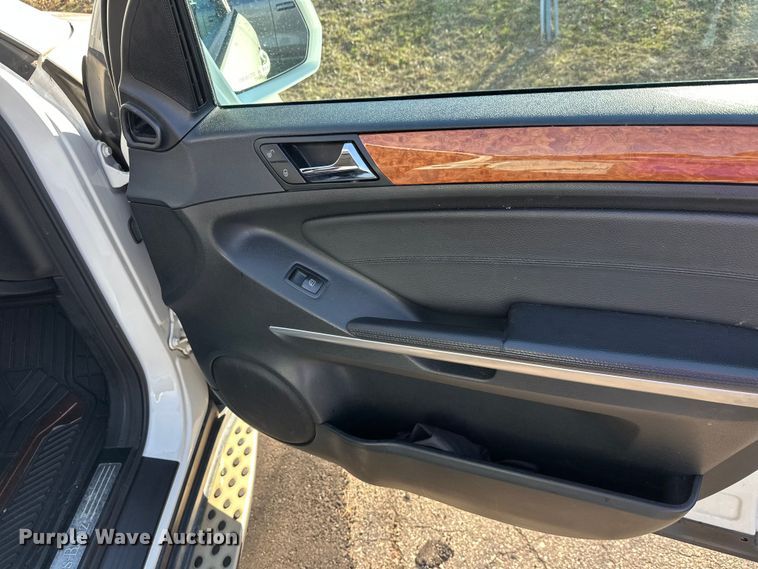 image for item FK0012 2009 Mercedes-Benz ML350 SUV