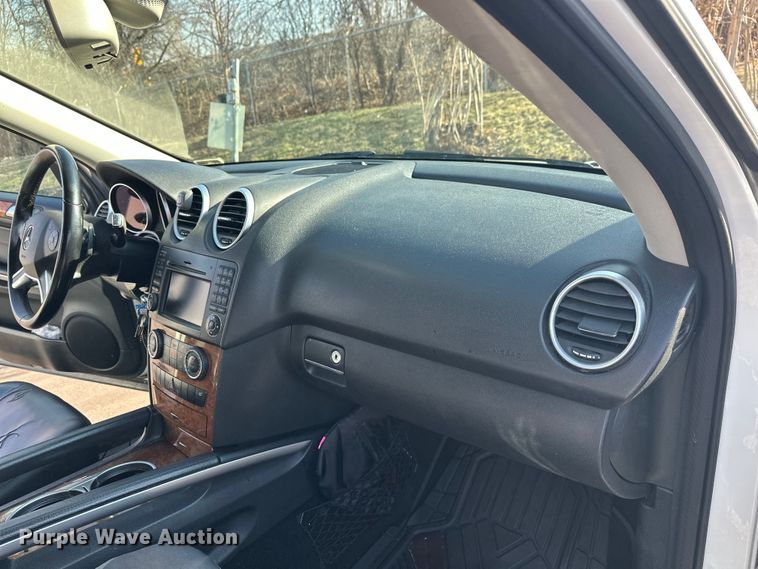 image for item FK0012 2009 Mercedes-Benz ML350 SUV