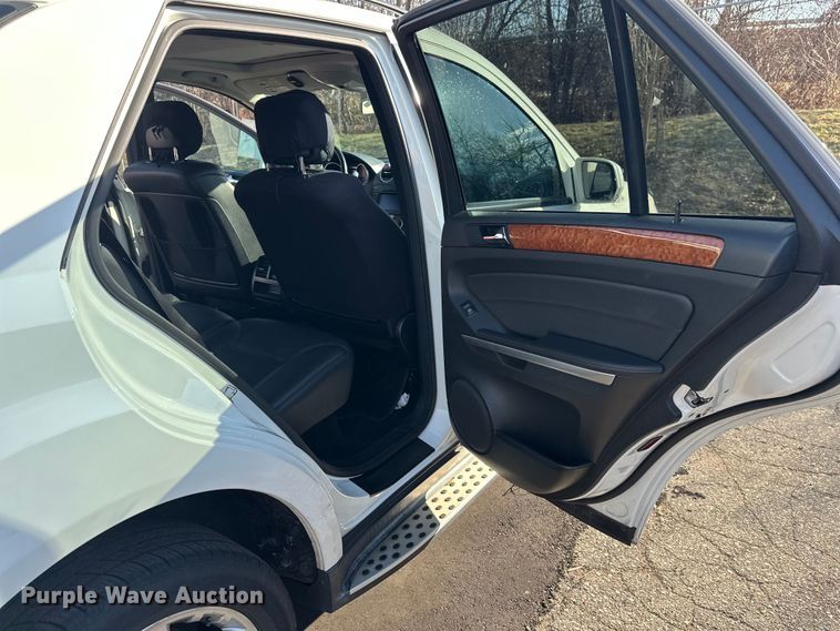 image for item FK0012 2009 Mercedes-Benz ML350 SUV