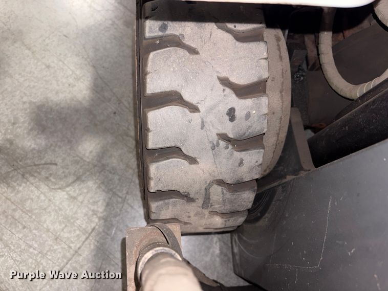 image for item FK1269 2018 UniCarriers CFS40 forklift