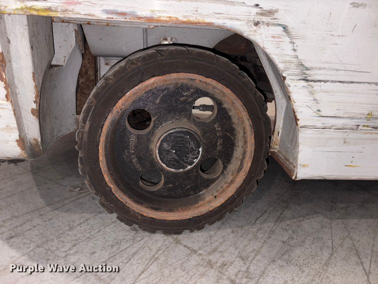 image for item FK1269 2018 UniCarriers CFS40 forklift