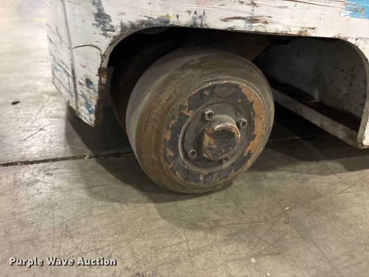 image for item FK1270 2015 Nissan SRX45 reach truck