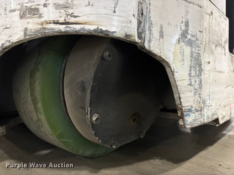 image for item FK1270 2015 Nissan SRX45 reach truck