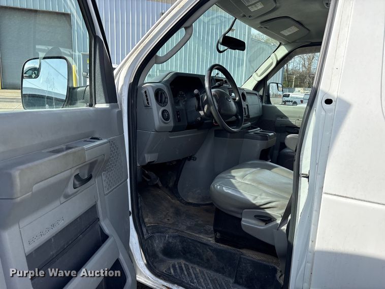 image for item FK1288 2013 Ford E350 Super Duty van