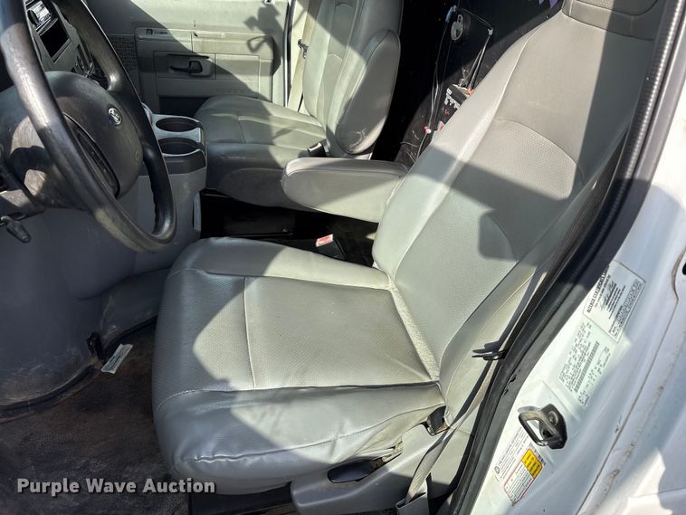 image for item FK1288 2013 Ford E350 Super Duty van