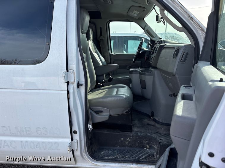 image for item FK1288 2013 Ford E350 Super Duty van