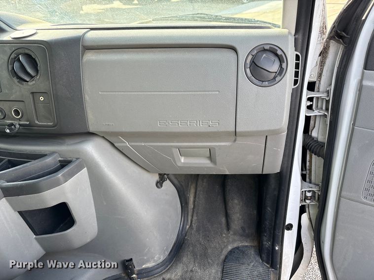 image for item FK1288 2013 Ford E350 Super Duty van