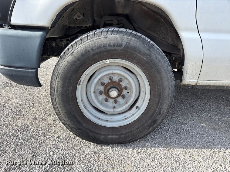 image for item FK1288 2013 Ford E350 Super Duty van