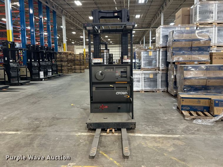 image for item FK1809 2018 Crown SP3520-30 order picker