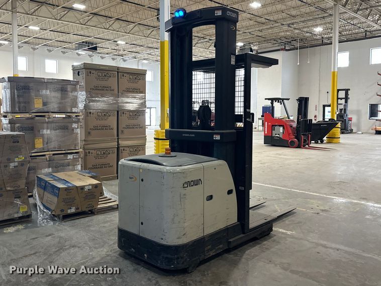 image for item FK1809 2018 Crown SP3520-30 order picker