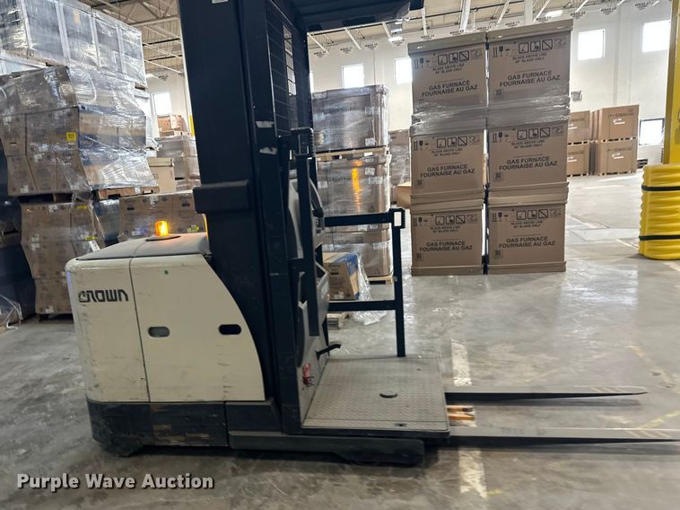 image for item FK1809 2018 Crown SP3520-30 order picker