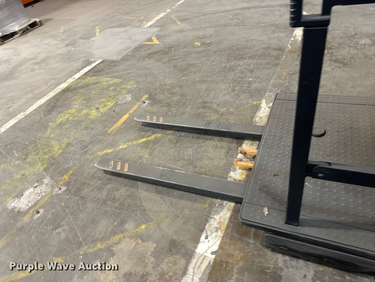 image for item FK1809 2018 Crown SP3520-30 order picker