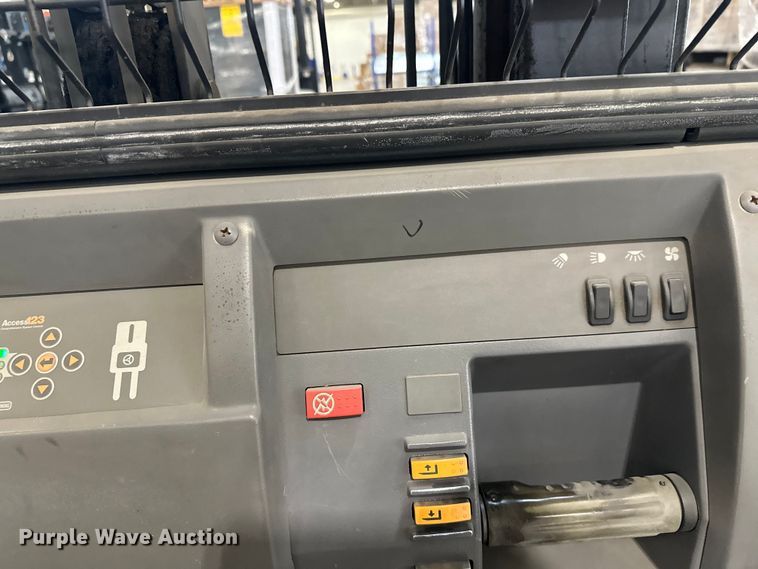 image for item FK1809 2018 Crown SP3520-30 order picker