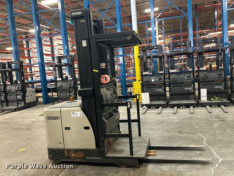 image for item FK1810 2017 Crown SP3520-30 order picker