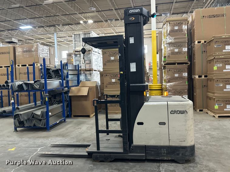 image for item FK1810 2017 Crown SP3520-30 order picker