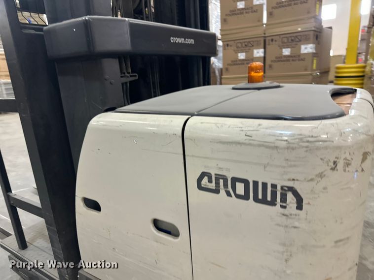 image for item FK1810 2017 Crown SP3520-30 order picker