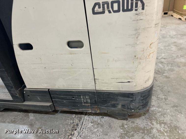 image for item FK1810 2017 Crown SP3520-30 order picker