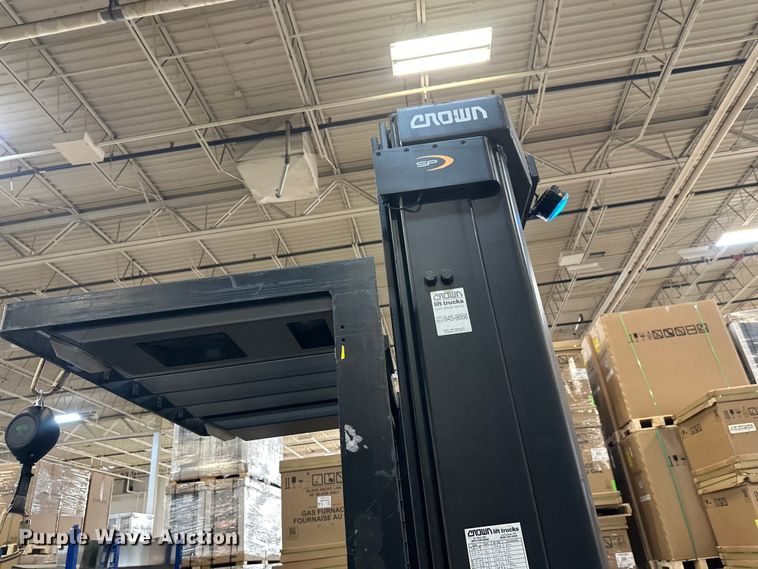 image for item FK1810 2017 Crown SP3520-30 order picker