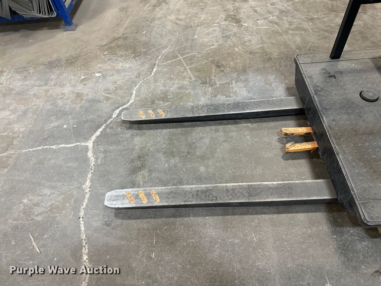 image for item FK1810 2017 Crown SP3520-30 order picker