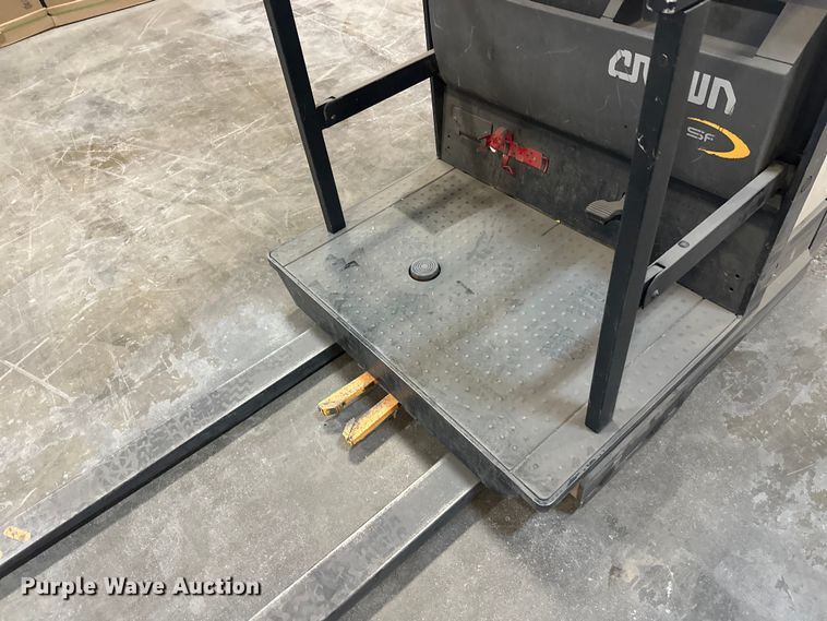 image for item FK1810 2017 Crown SP3520-30 order picker