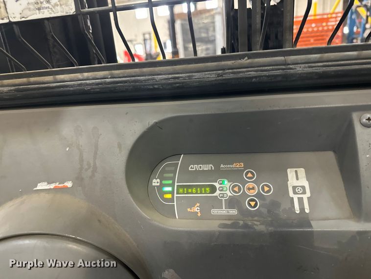 image for item FK1810 2017 Crown SP3520-30 order picker