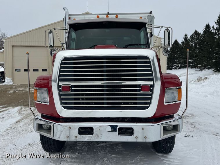 image for item FK1811 1996 Ford LS8000 rescue vehicle