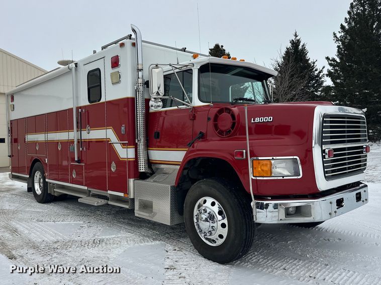 image for item FK1811 1996 Ford LS8000 rescue vehicle
