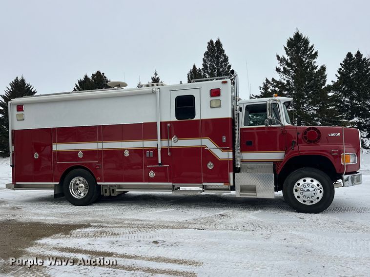 image for item FK1811 1996 Ford LS8000 rescue vehicle