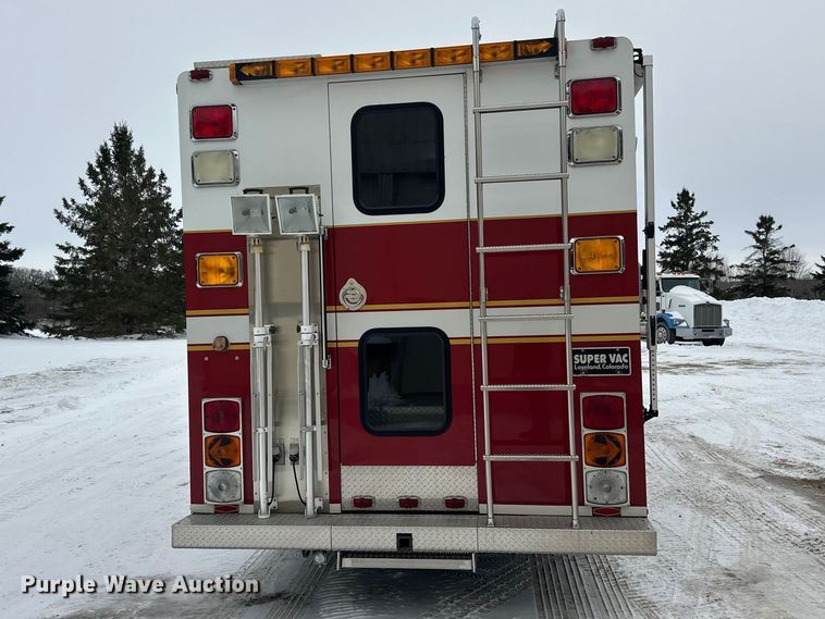 image for item FK1811 1996 Ford LS8000 rescue vehicle