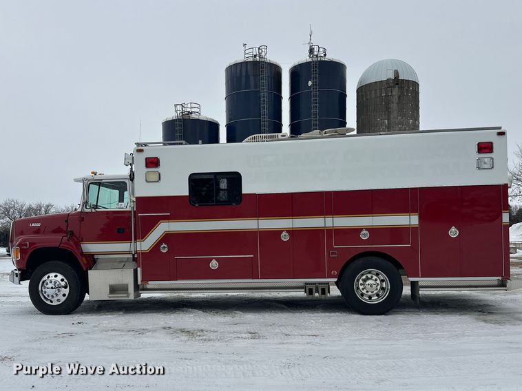 image for item FK1811 1996 Ford LS8000 rescue vehicle