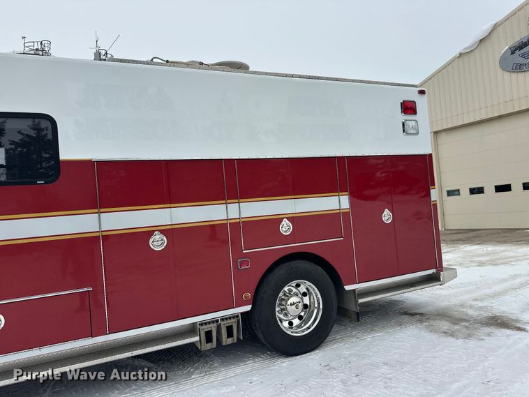 image for item FK1811 1996 Ford LS8000 rescue vehicle