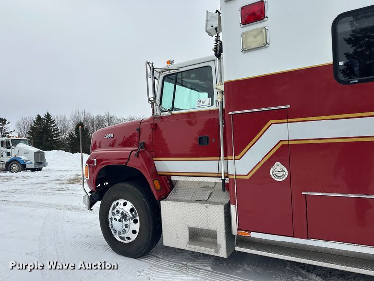 image for item FK1811 1996 Ford LS8000 rescue vehicle