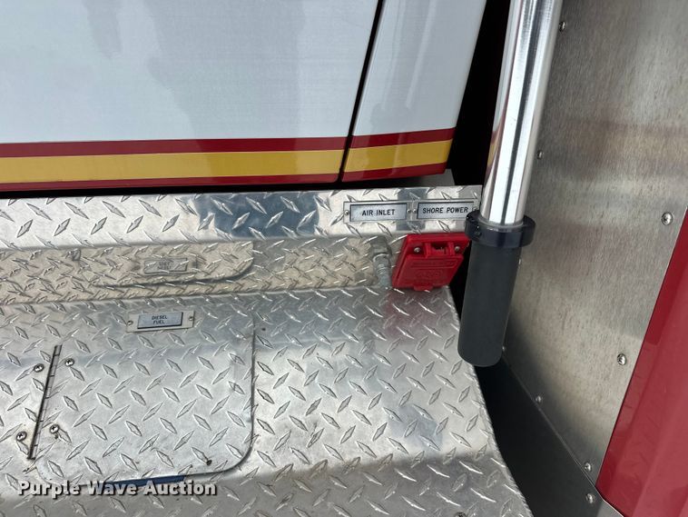 image for item FK1811 1996 Ford LS8000 rescue vehicle